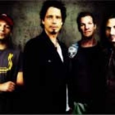 Revelations de Audioslave, ya a la venta