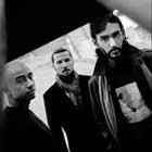 Closer than Veins de Outlandish en España