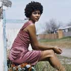 Ayo presenta en España Joyful