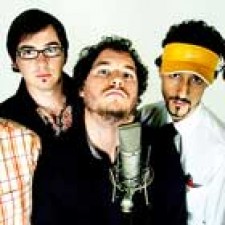 Dime como salí de casa, nuevo single de Los vengadores