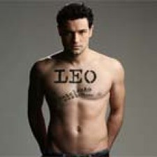Iniciando sesión, el álbum debut de Leo