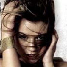 My december de Kelly Clarkson, a finales de junio