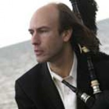 Carlos Nuñez con acompañamiento sinfonico