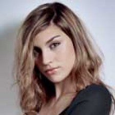 Permiso para ser yo, el debut de Cristina Llorente