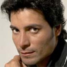 Chayanne de gira en España