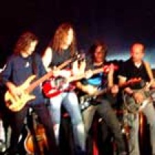 Mana, Amar es combatir World Tour