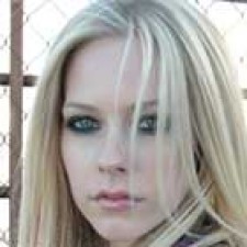 Avril Lavigne acusada de plagio