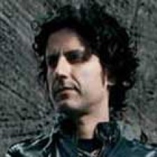 Coti sigue inmerso en su intensa gira de verano