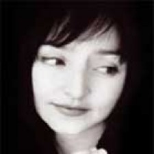 María de Medeiros, Little more blue