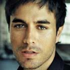Grandes exitos en español de Enrique Iglesias