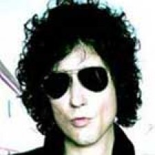 Enrique Bunbury regresa con Hellville de Luxe