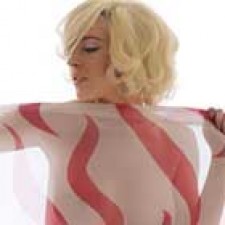 Ne-Yo colabora con Lindsay Lohan