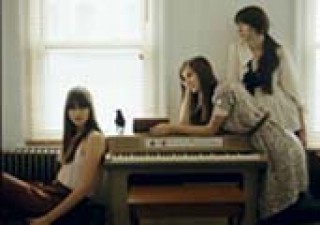 Au Revoir Simone en concierto