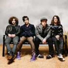 Fall Out Boy se retrasan