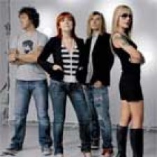 Dover firma contrato con Sony Music