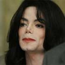Michael Jackson anuncia su regreso a los escenarios