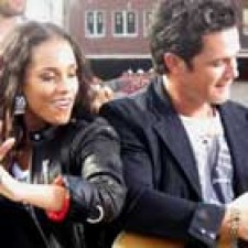 Looking for paradise, adelanta lo proximo de Alejandro Sanz