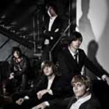 Mando Diao siguen presentando "Give me fire"