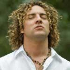 David Bisbal y Miley Cyrus, "Te miro a ti"