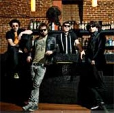 "Mienteme", otra de las nuevas canciones de Sidecars