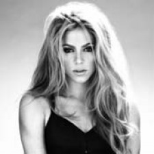 Shakira vuelve al español