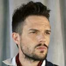 Hard Enough y Crossfire en acustico