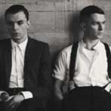 Hurts, "Confide in me"