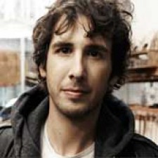"Hidden Away", nuevo single de Josh Groban