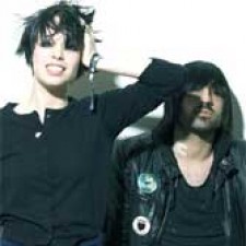 Robert Smith y Crystal Castles, Not in love