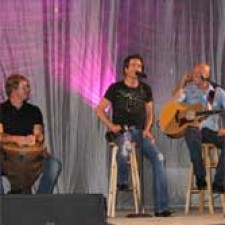 "Shake up Christmas", un single navideño de Train