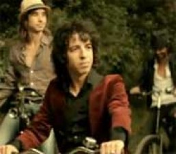 Sidonie estrena el videoclip de "En mi garganta"