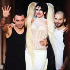 "Goverment Hooker", mas Lady Gaga