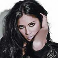 Nicole Scherzinger lidera la lista britanica de singles
