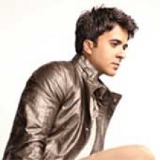 "Gritar" de Luis Fonsi al completo