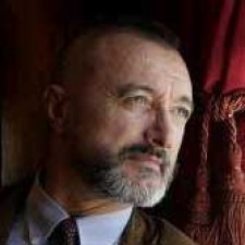 Pérez Reverte firma el prologo del próximo disco de Loquillo