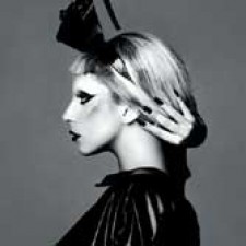 Lady Gaga supera el millon de copias en USA