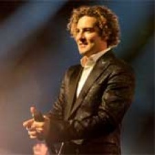 "Sombra y luz", un tema de Alejandro Sanz para David Bisbal 