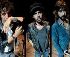 Sidonie comienza la "gira del aullido y el gato siamés"