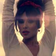 "Under the sun", el videoclip