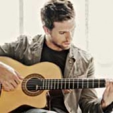 "El beso", una de las nuevas canciones de Pablo Alborán