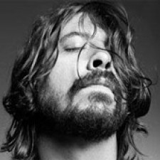 Dave Grohl con Queens of the Stone Age