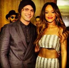 "Pull me down", el primer single del album de Mikky Ekko