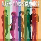 Caja con los singles de Alaska y los Pegamoides