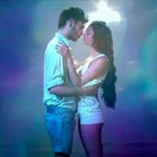 "Mientras beso a mi chico en la arena", nuevo videoclip
