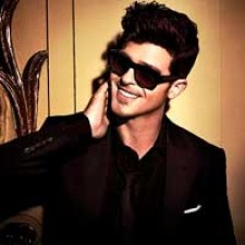 Primer nº1 de Robin Thicke en la lista Billboard 200
