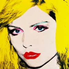 Blondie cambia de planes