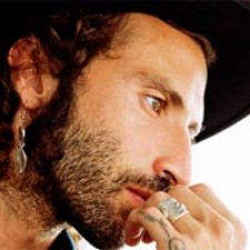 "Mirada perdida", el nuevo videoclip de Leiva