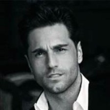 Vivir, el título del octavo disco de Bustamante