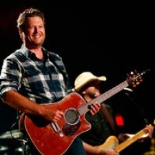 Blake Shelton consigue su 2º nº1 en la lista Billboard 200