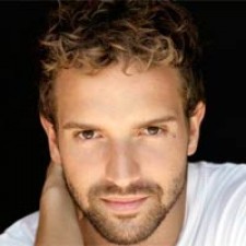 Pablo Alborán recupera el nº1 en ventas de discos en España